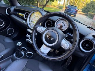 /photos/12318/ca3bab82-1303-44f0-b265-78ace534146d_i320x240.jpg
